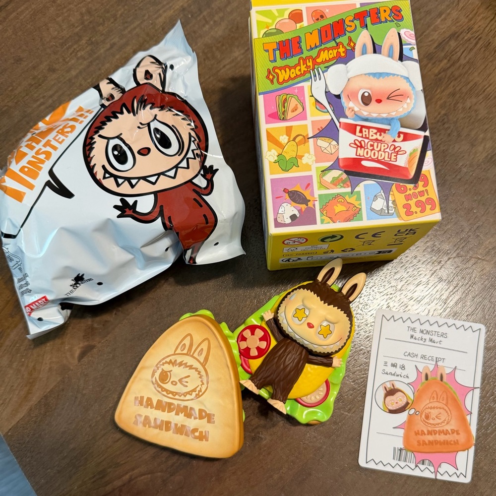 POP MART The Monsters Wacky Mart The Sandwich - Picture 8 of 11